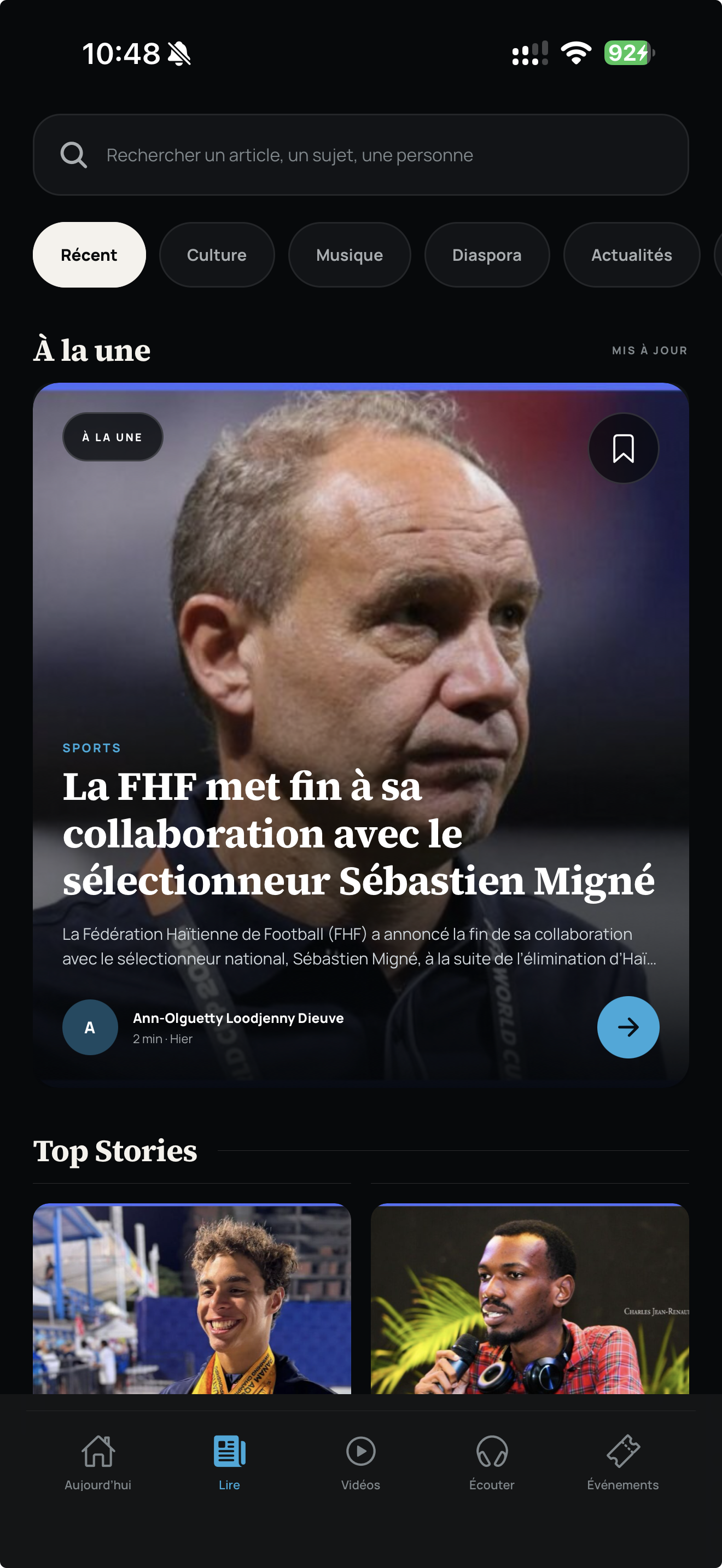 Écran Lire actuel de l’application Chokarella avec articles et catégories